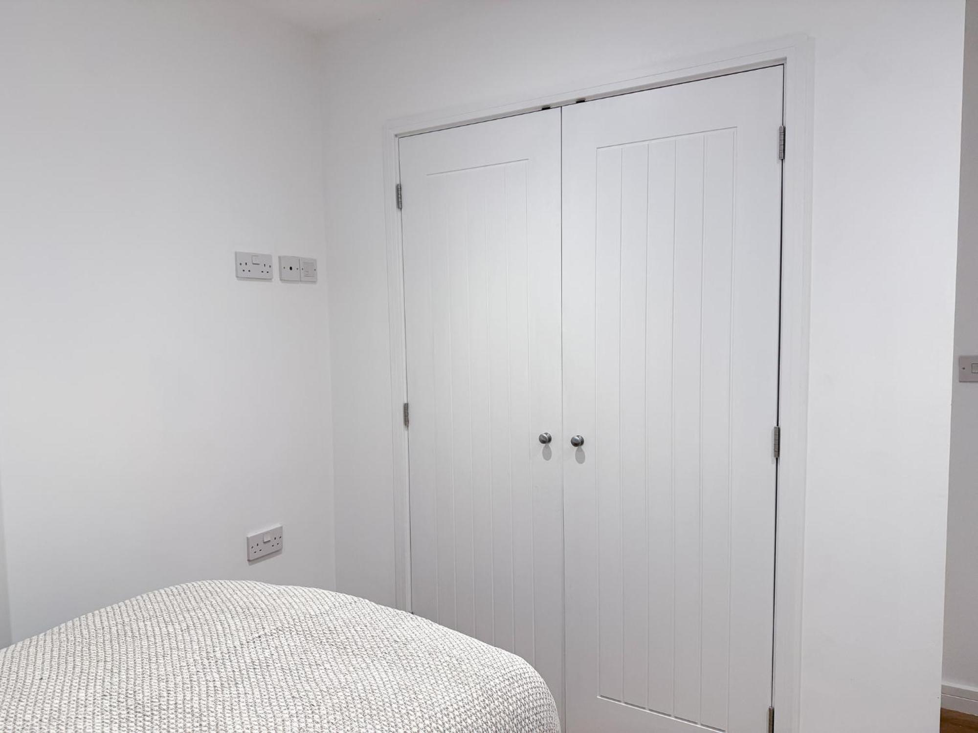 Spacious Modern 1 Bed Apartments In St Neots - Perfect For Contractors & Professionals - Free Parking - Wifi - Fully Equipped Kitchen - Smart Tv Ideal For Work Stays And Long Projects Экстерьер фото