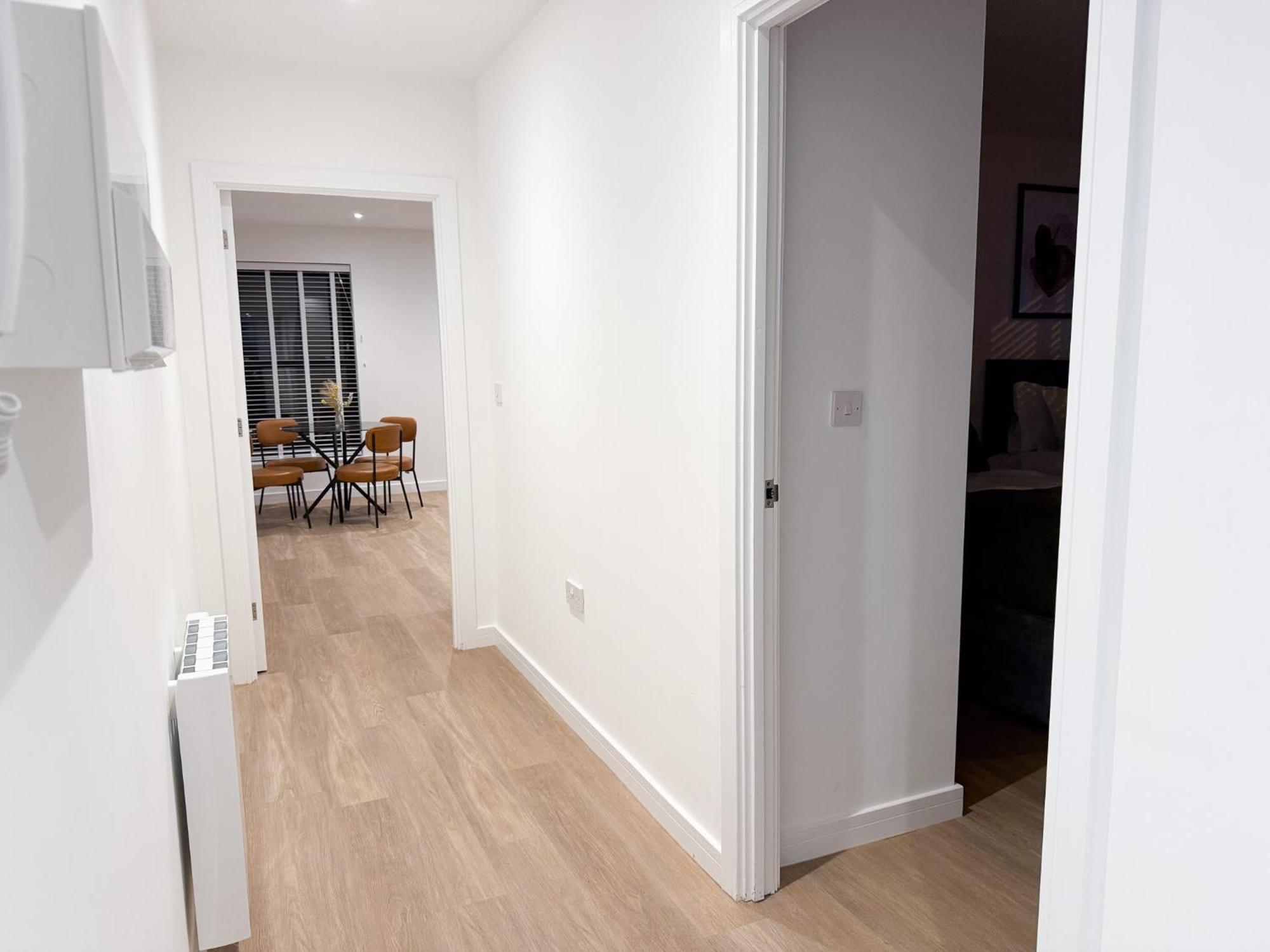 Spacious Modern 1 Bed Apartments In St Neots - Perfect For Contractors & Professionals - Free Parking - Wifi - Fully Equipped Kitchen - Smart Tv Ideal For Work Stays And Long Projects Экстерьер фото