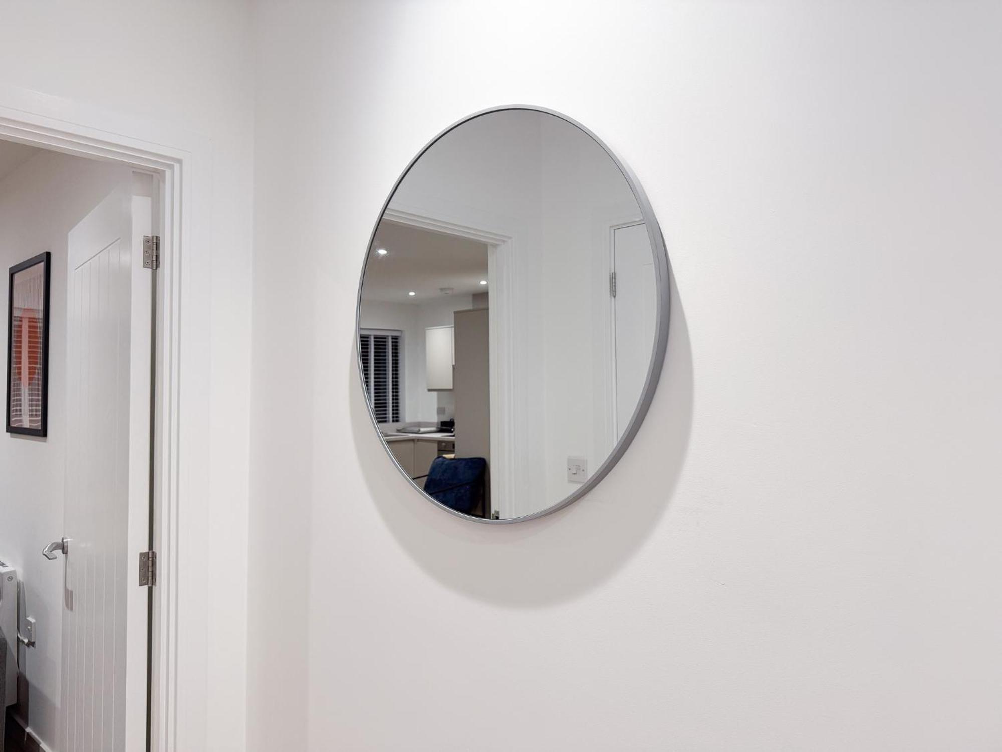 Spacious Modern 1 Bed Apartments In St Neots - Perfect For Contractors & Professionals - Free Parking - Wifi - Fully Equipped Kitchen - Smart Tv Ideal For Work Stays And Long Projects Экстерьер фото
