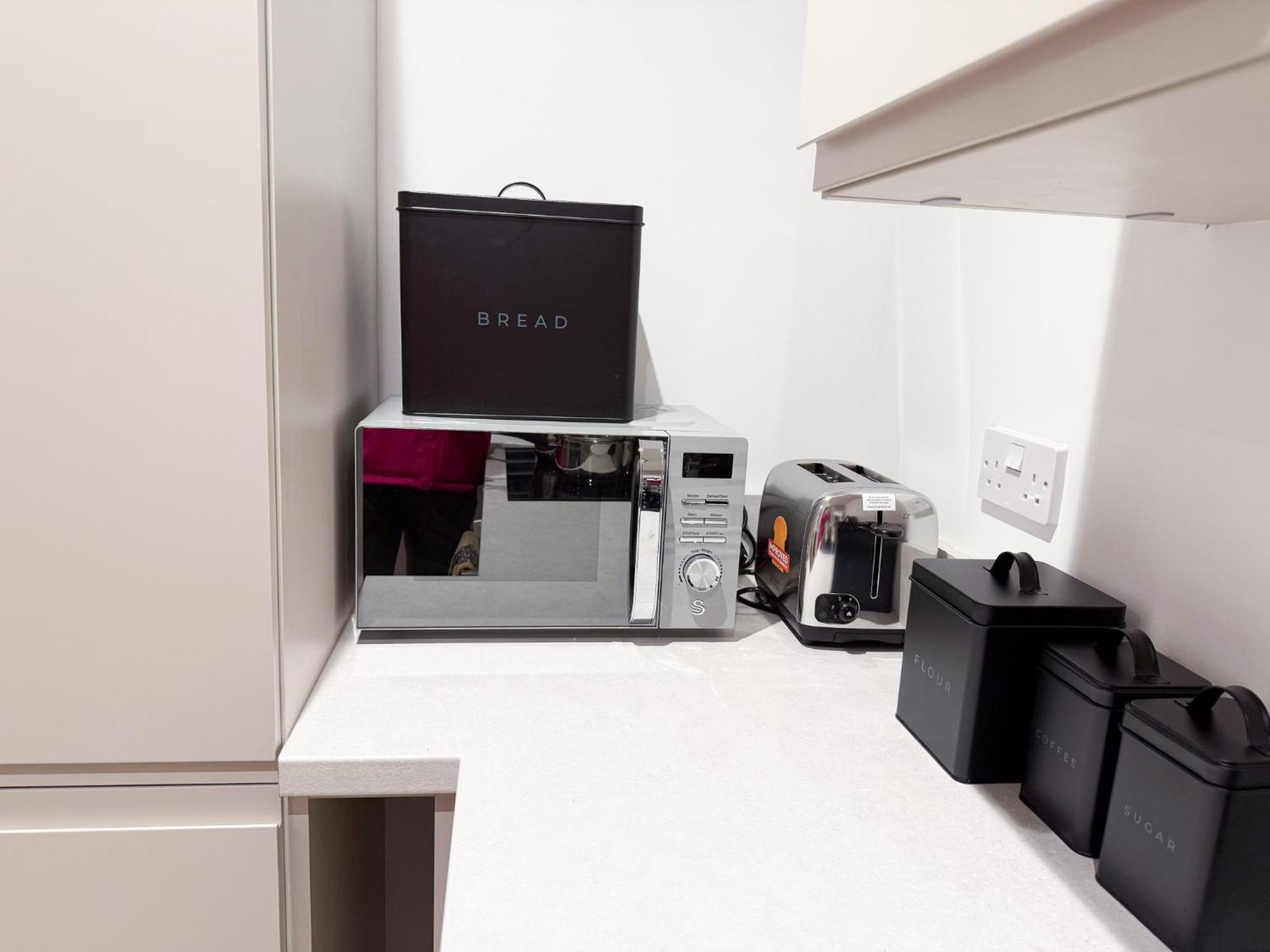 Spacious Modern 1 Bed Apartments In St Neots - Perfect For Contractors & Professionals - Free Parking - Wifi - Fully Equipped Kitchen - Smart Tv Ideal For Work Stays And Long Projects Экстерьер фото
