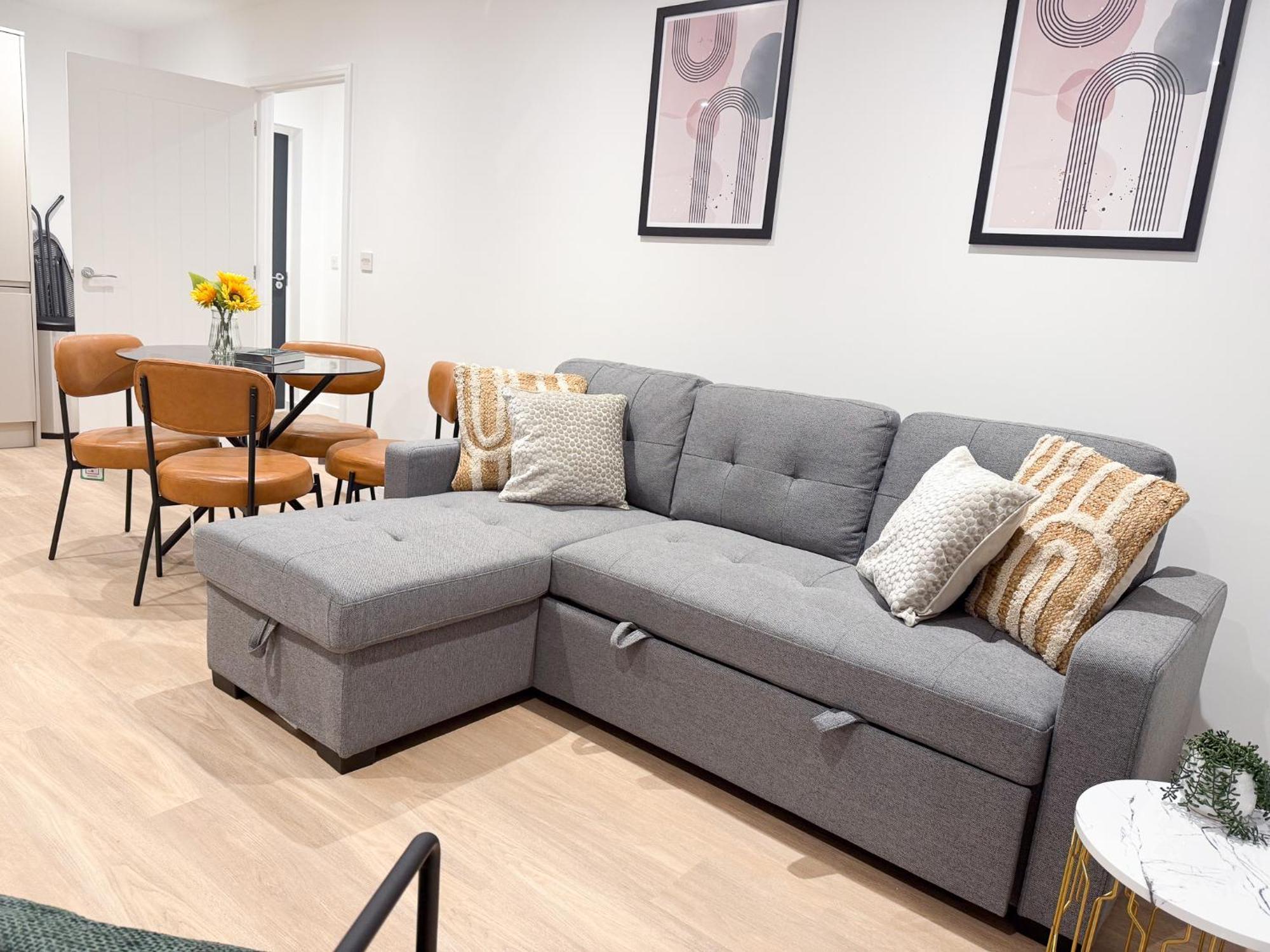 Spacious Modern 1 Bed Apartments In St Neots - Perfect For Contractors & Professionals - Free Parking - Wifi - Fully Equipped Kitchen - Smart Tv Ideal For Work Stays And Long Projects Экстерьер фото
